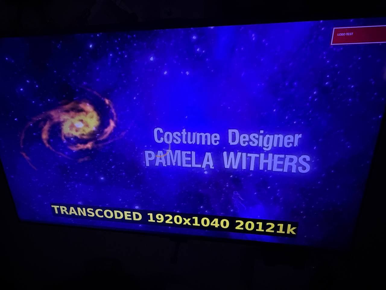Plex realtime overlay injection showing transcoded resolution overlay on movie credits